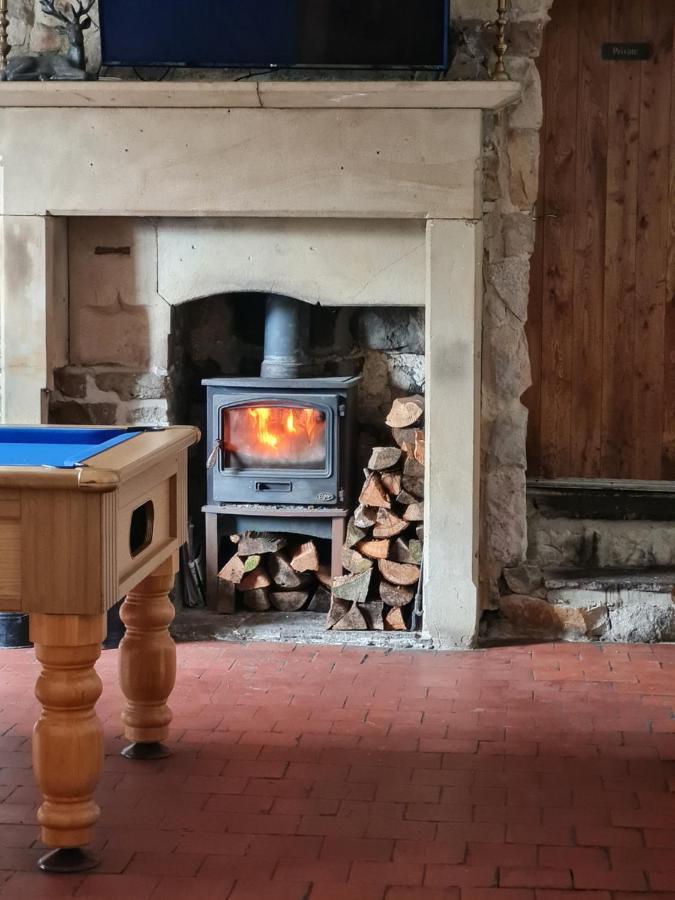 Peak District, The Greyhound Inn, Warslow Circa 1750 エクステリア 写真
