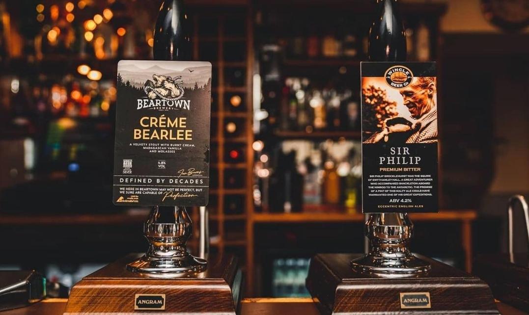 Peak District, The Greyhound Inn, Warslow Circa 1750 エクステリア 写真